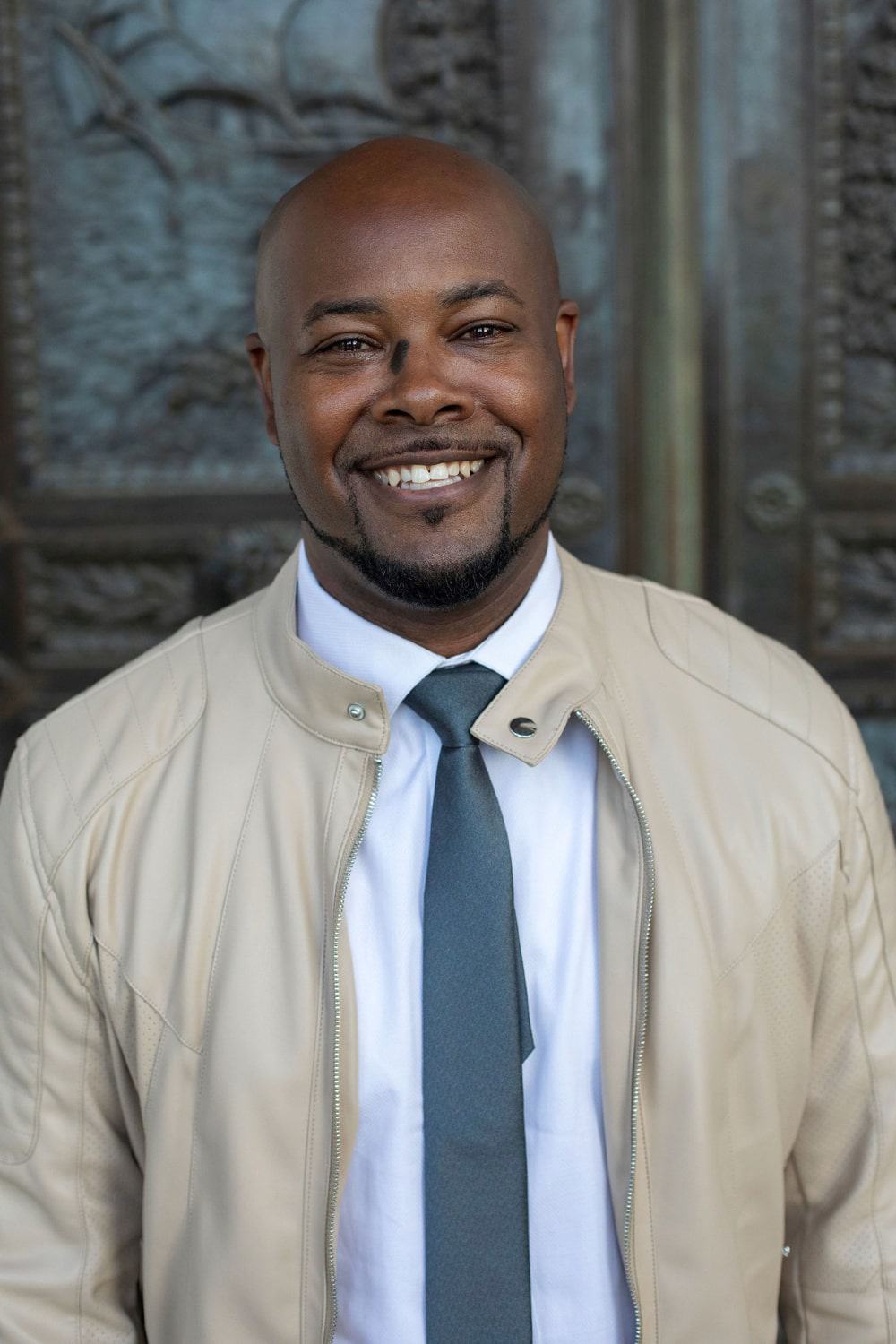 Dr. Antwan Randolph offers Vivid Vision to his patients